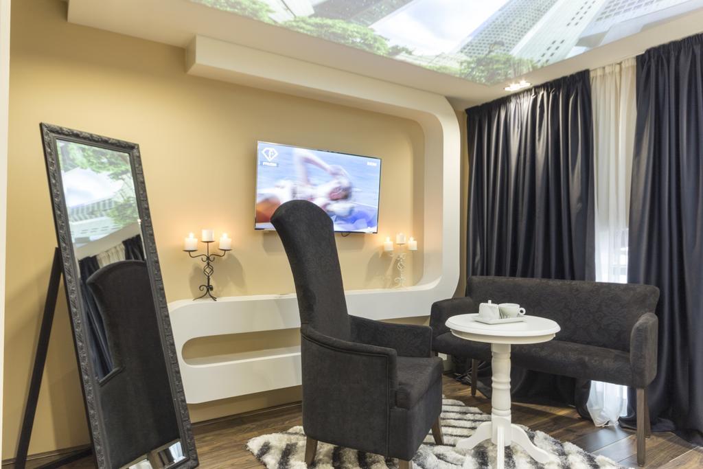 Boutique Hotel Madison Beograd Bagian luar foto