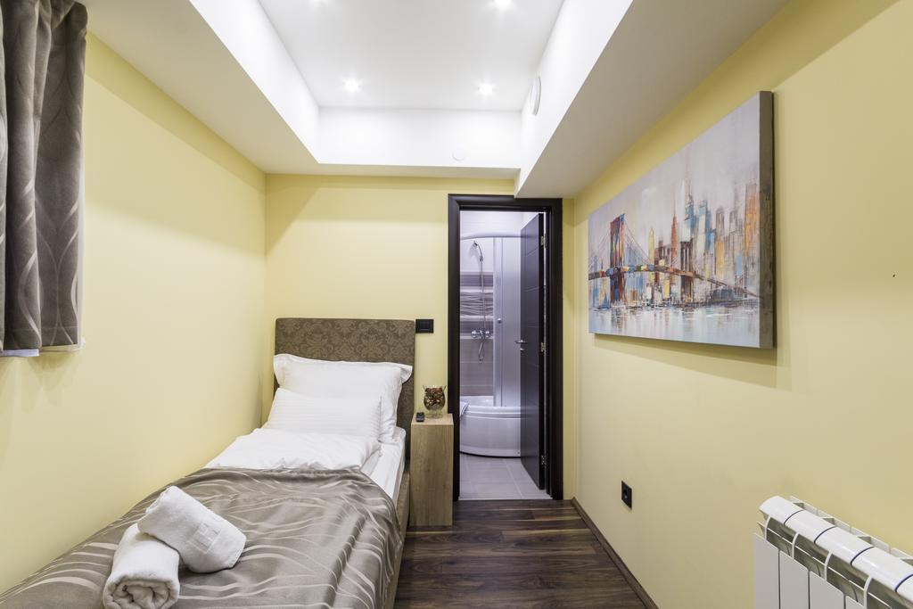 Boutique Hotel Madison Beograd Bagian luar foto