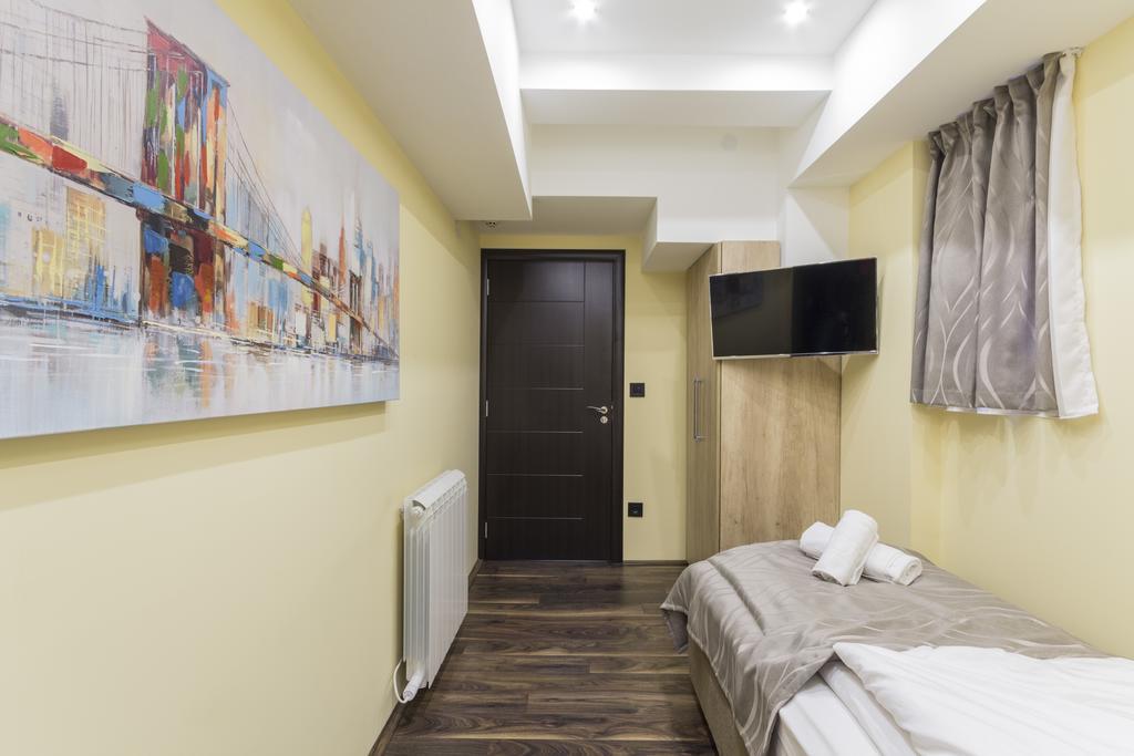 Boutique Hotel Madison Beograd Bagian luar foto
