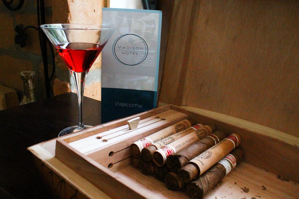 Boutique Hotel Madison Beograd Bagian luar foto