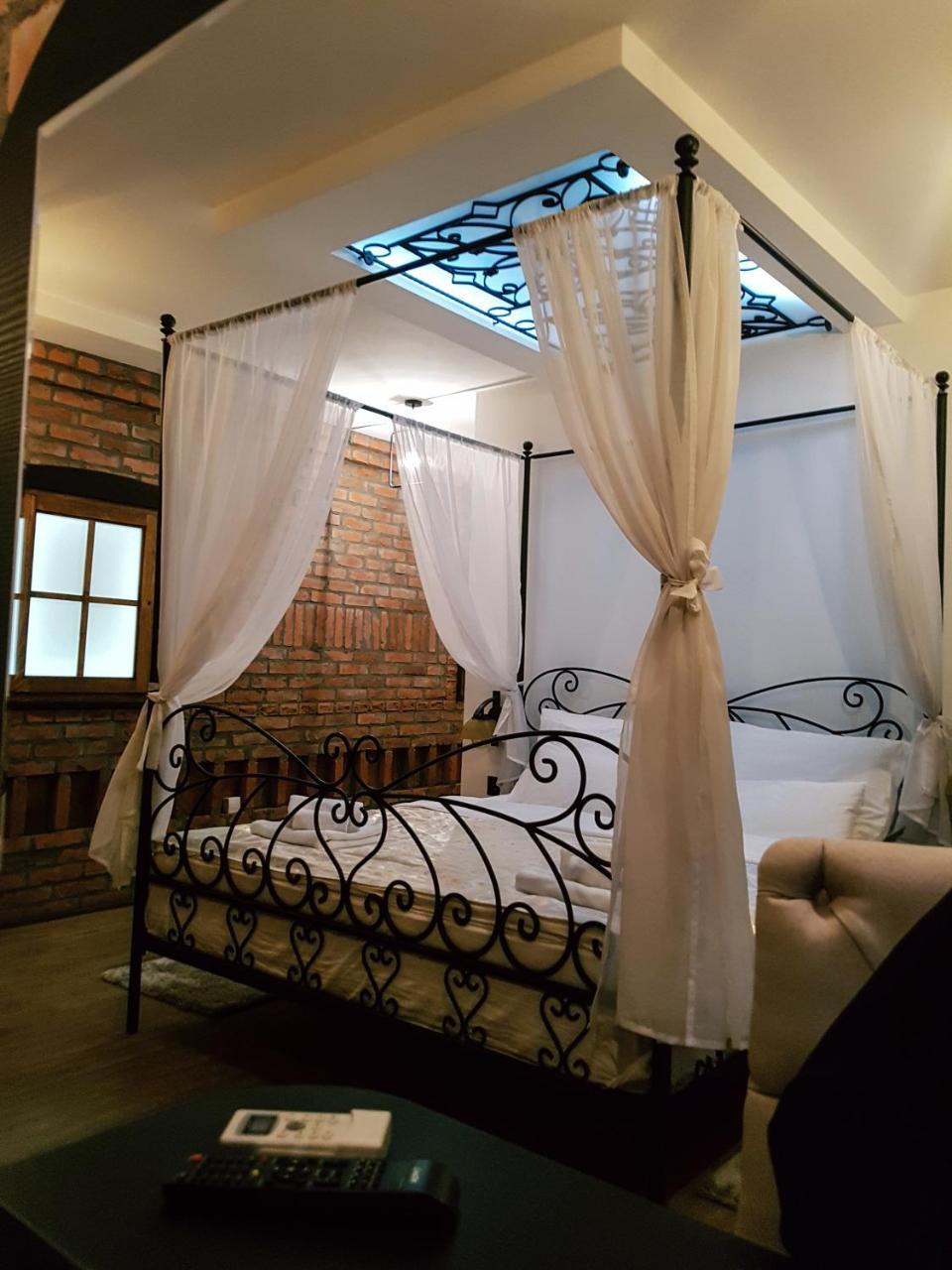 Boutique Hotel Madison Beograd Bagian luar foto