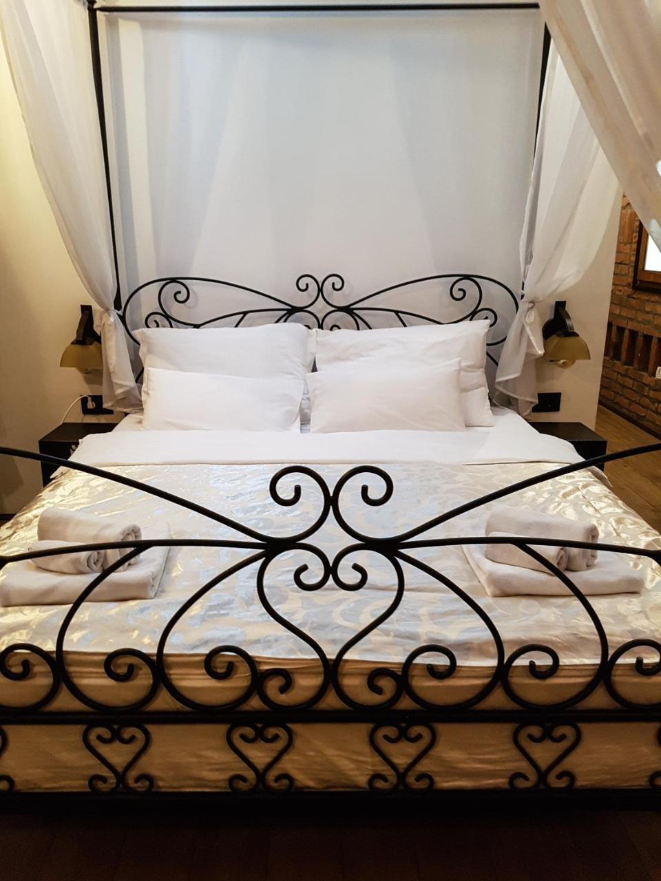 Boutique Hotel Madison Beograd Bagian luar foto